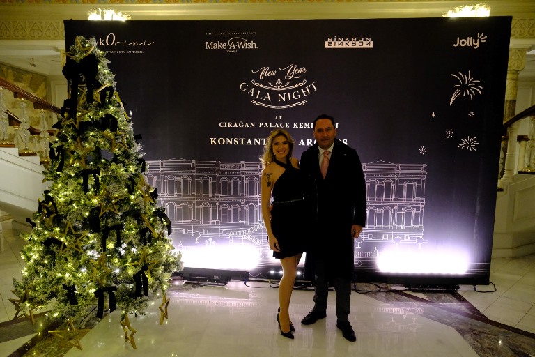 Konstantinos Argiros�tan Çira�an Sarayi�nda  Masals� Gece